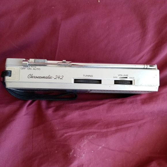 Vintage Radio Shack 12-1549 (Realistic) Chronomatic-242 Radio, Clock & Alarm - Picture 6 of 11